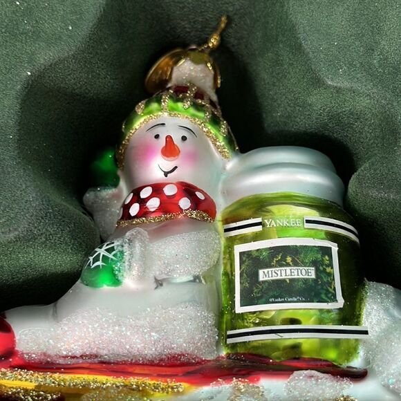 YANKEE CANDLE TINY SNOWBRITE SNOWMAN ORNAMENT NIB - Picture 2 of 5